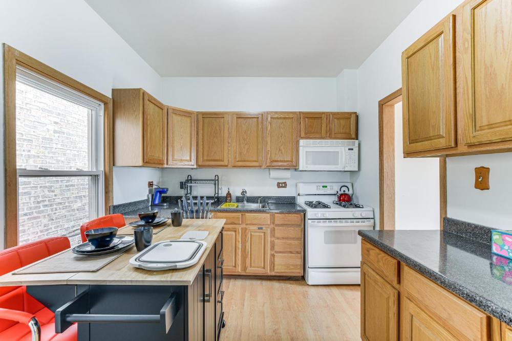Pet Friendly 8 Mi to Chicago - Fenced Backyard!